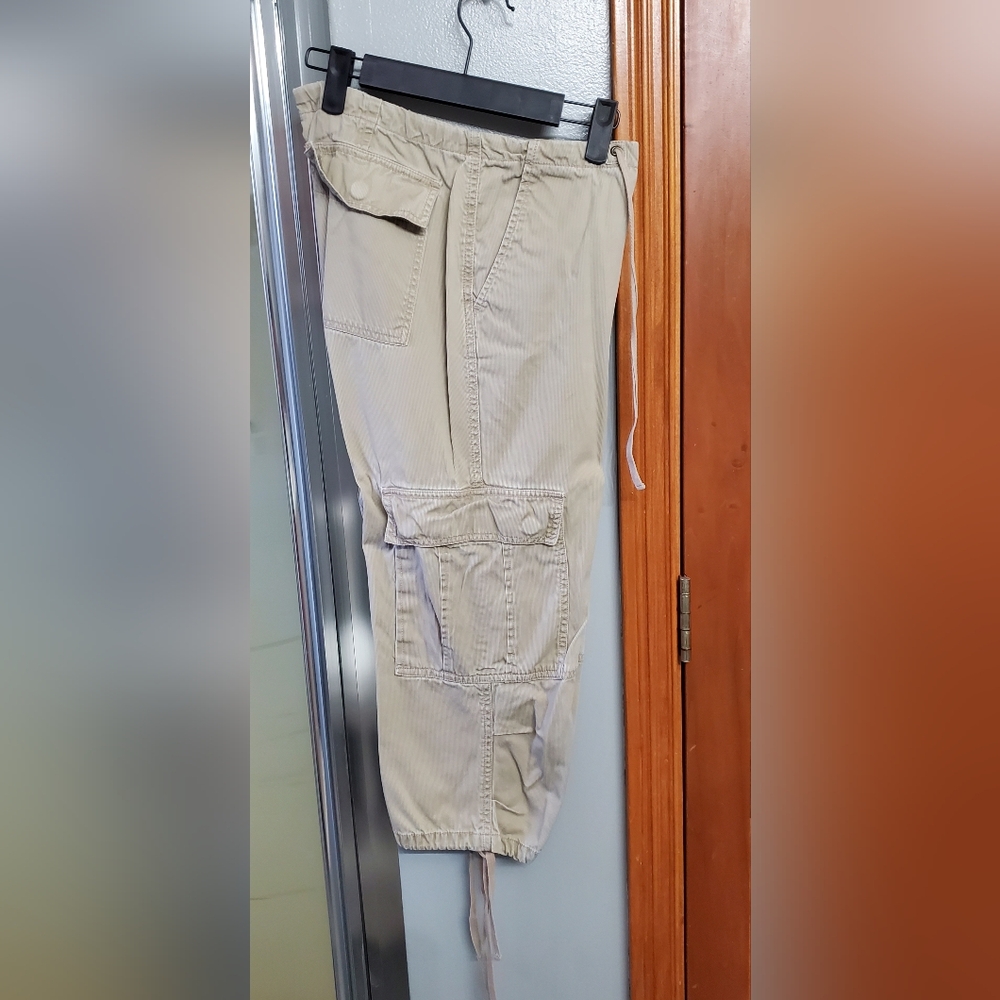 Capris - Picture 2 of 3